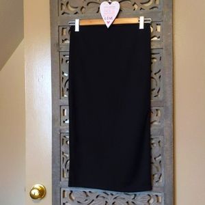 3 for $23🎉🎉🎉Sleek Ribbed Pencil Skirt